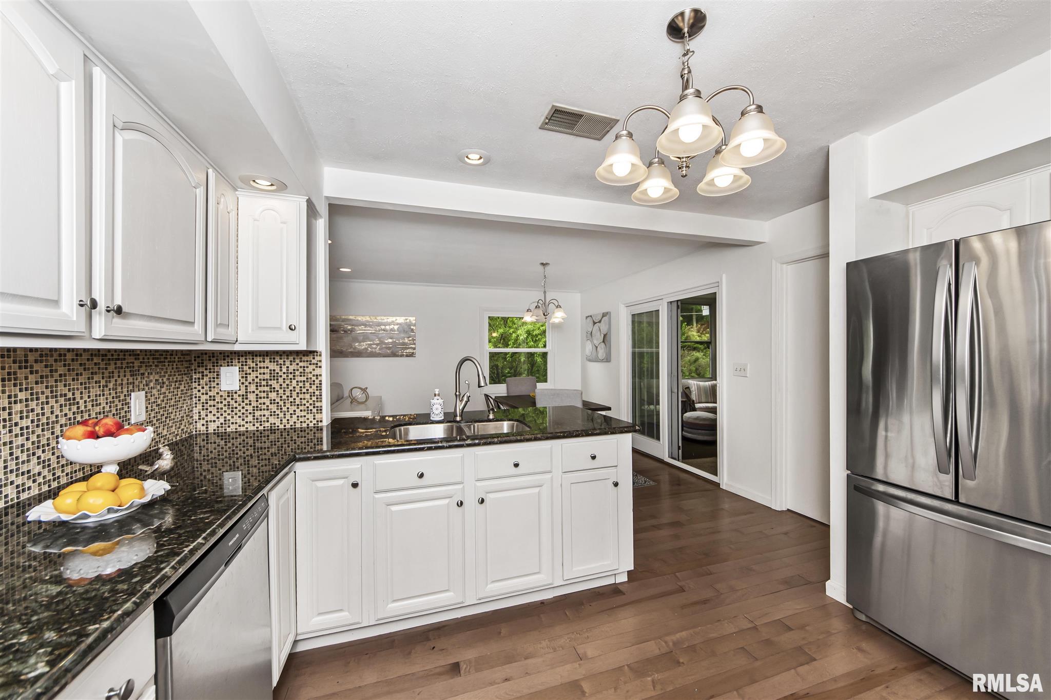 9350 North Pine Tree Road Peoria, IL 61615 - Photo 14 of 50 Gallery Image 14