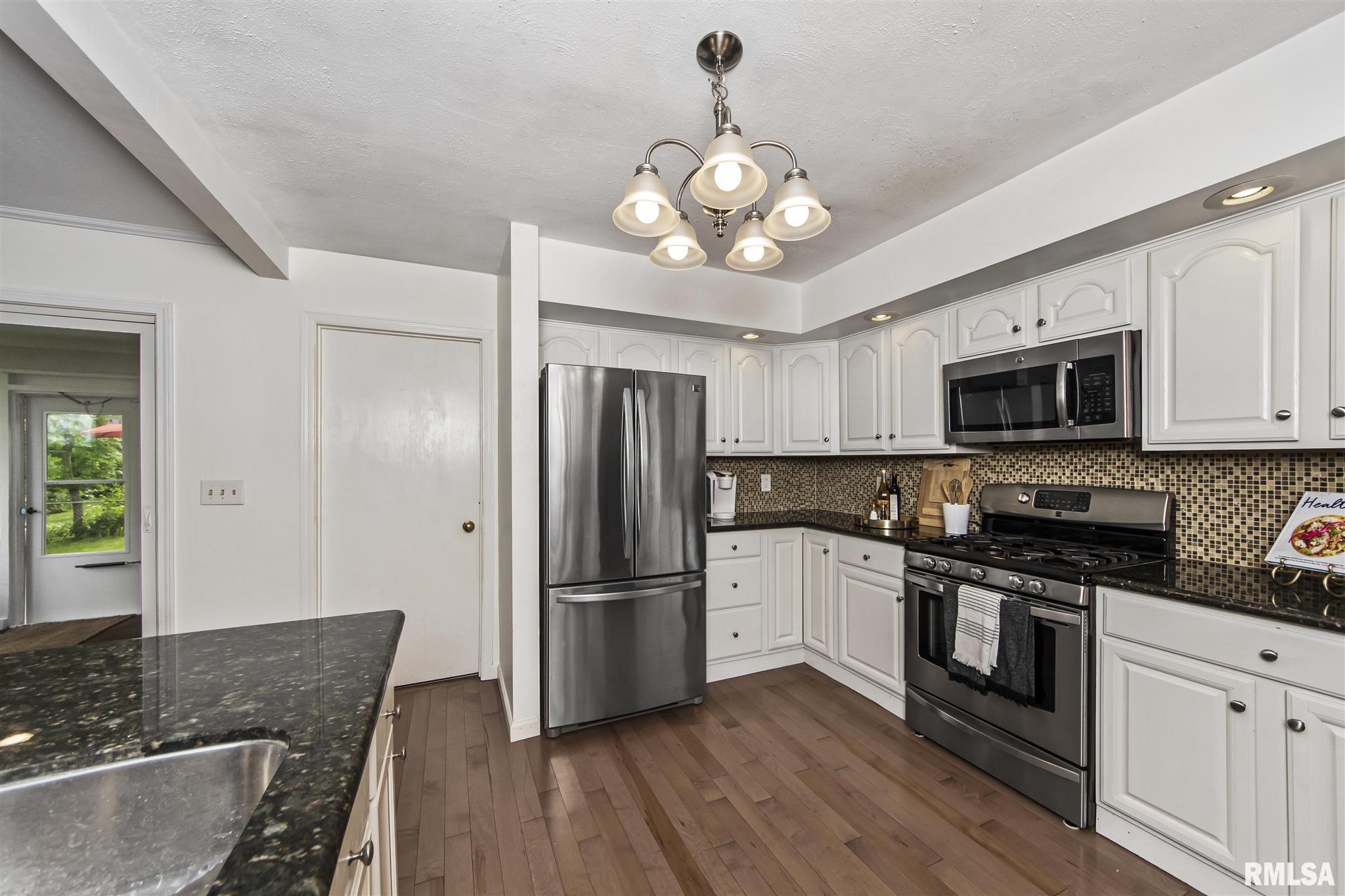9350 North Pine Tree Road Peoria, IL 61615 - Photo 15 of 50 Gallery Image 15