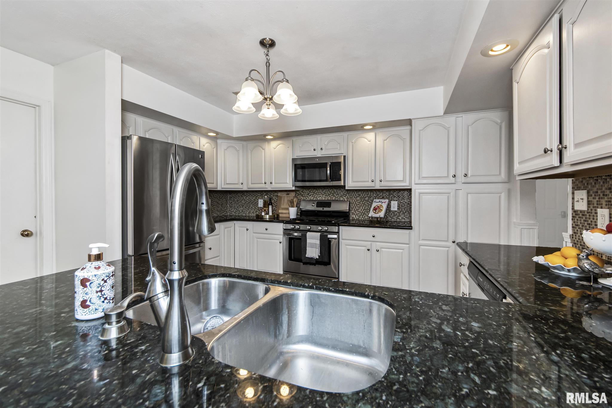 9350 North Pine Tree Road Peoria, IL 61615 - Photo 16 of 50 Gallery Image 16