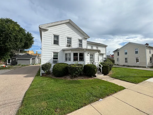 $1,100 | 39 East Church Street, Unit 1W, Sandwich, IL 60548