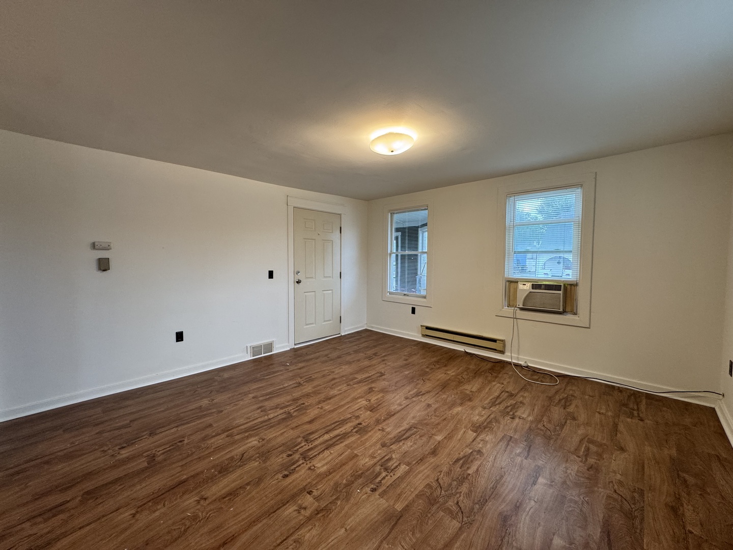 39 East Church Street, Unit 1W Sandwich, IL 60548 - Photo 3 of 11