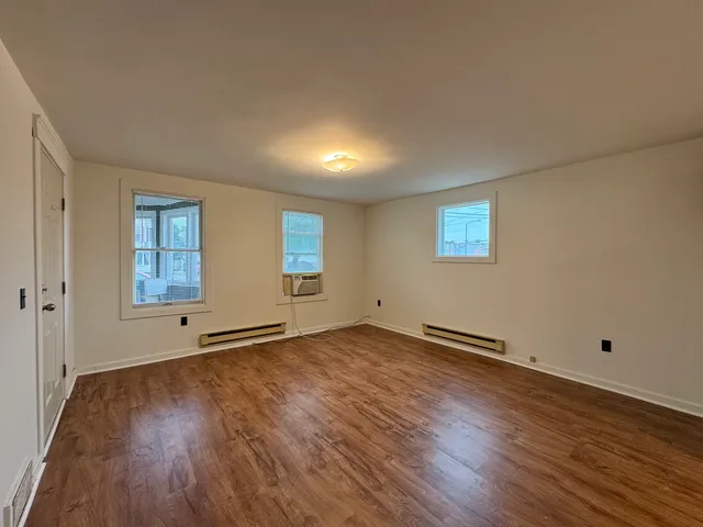 $1,100 | 39 East Church Street, Unit 1W, Sandwich, IL 60548