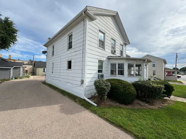 $1,100 | 39 East Church Street, Unit 1W, Sandwich, IL 60548