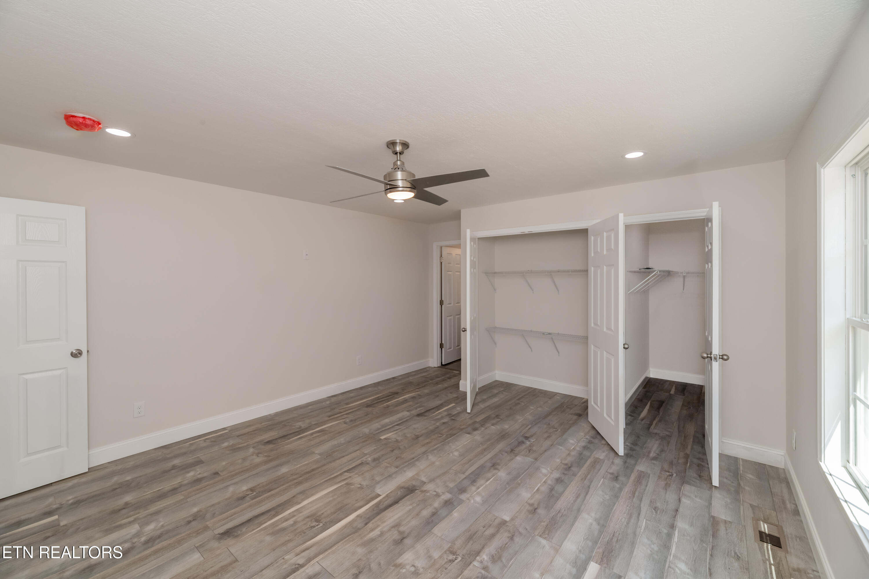 788 Pine Ridge Road Clinton, TN 37716 - Photo 12 of 36 HOB_0322-Edit