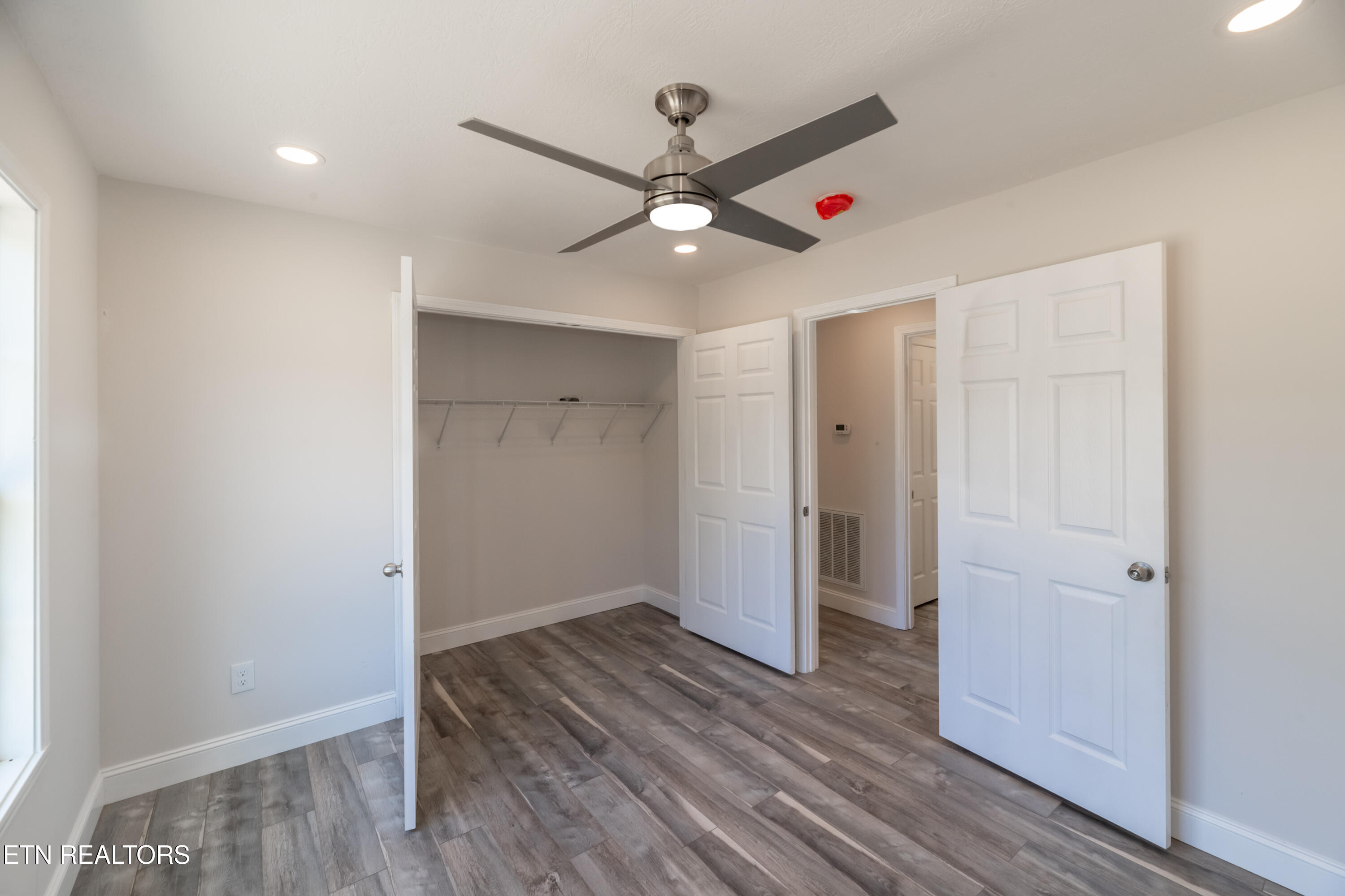788 Pine Ridge Road Clinton, TN 37716 - Photo 20 of 36 HOB_0342-Edit