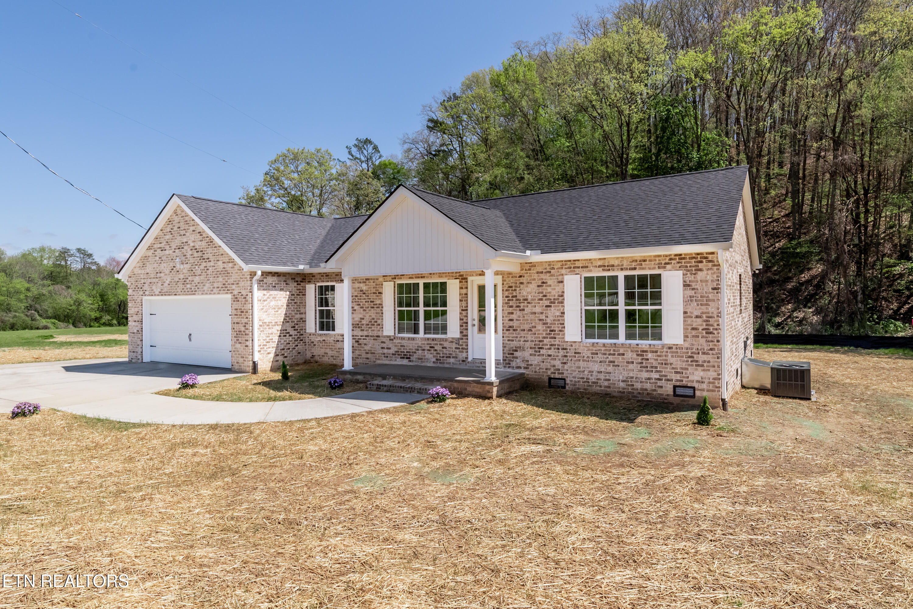 788 Pine Ridge Road Clinton, TN 37716 - Photo 2 of 36 HOB_0273-Edit-2