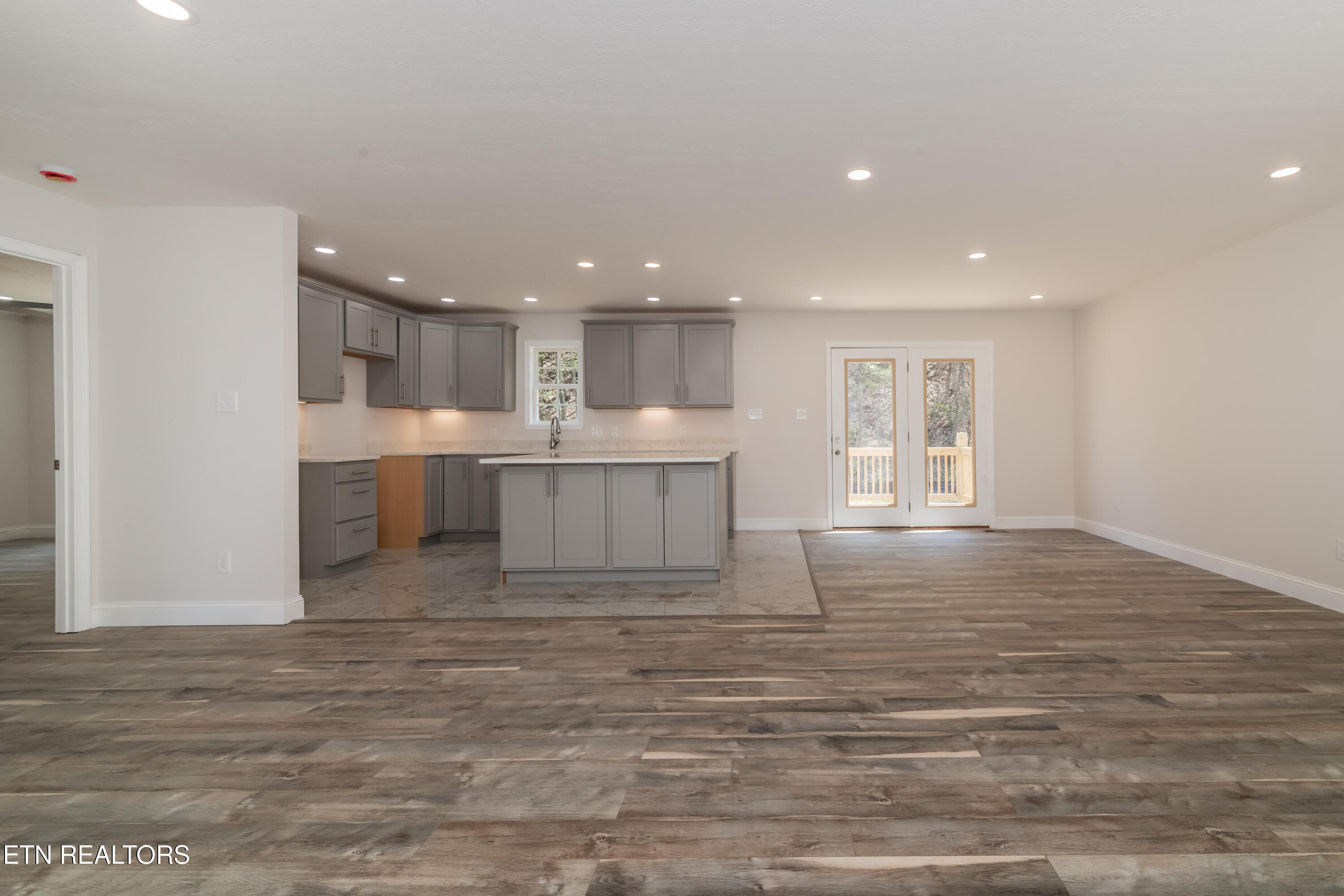 788 Pine Ridge Road Clinton, TN 37716 - Photo 5 of 36 HOB_0327-Edit