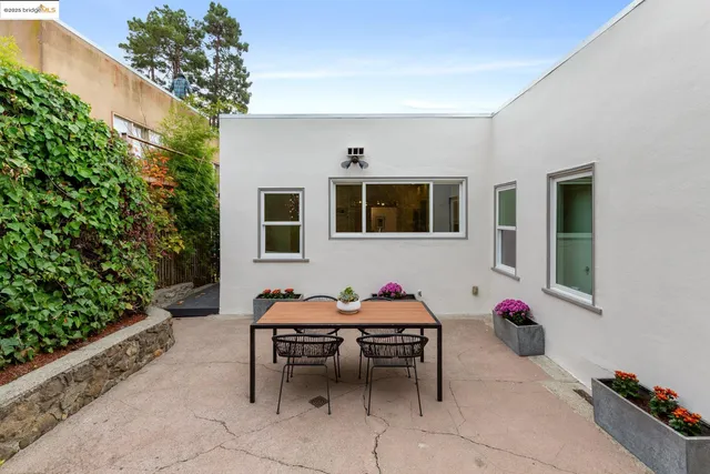 $1,695,000 | 589 San Luis Road, Berkeley, CA 94707