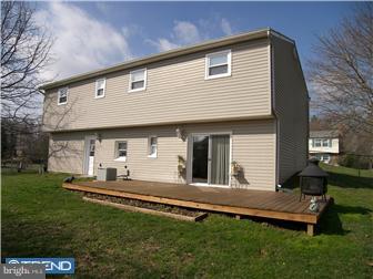 2 Yew Road Newark, DE 19702 - Photo 12 of 12 Exterior Back