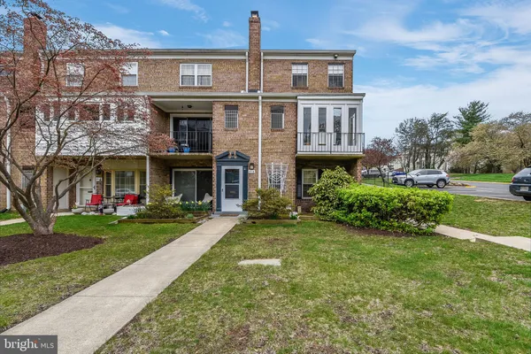 $140,000 | 8116 Lakecrest Drive, Greenbelt, MD 20770