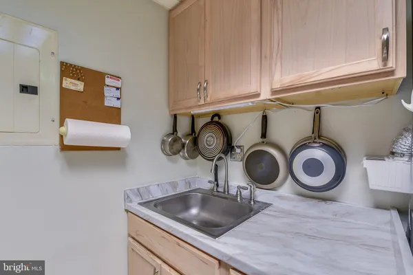 $140,000 | 8116 Lakecrest Drive, Greenbelt, MD 20770