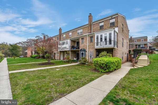 $140,000 | 8116 Lakecrest Drive, Greenbelt, MD 20770