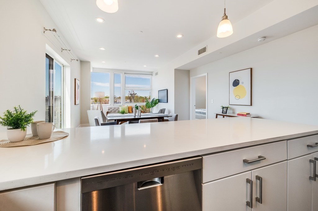 18 White Street, Unit 5 Cambridge, MA 02140 - Photo 15 of 30