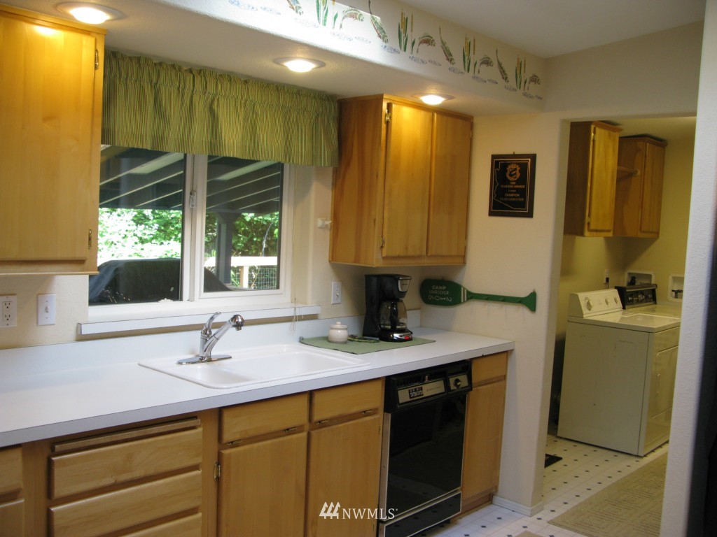 4225 Wilson Creek Road Southeast Port Orchard, WA 98366 - Photo 9 of 25 Gallery Image 9