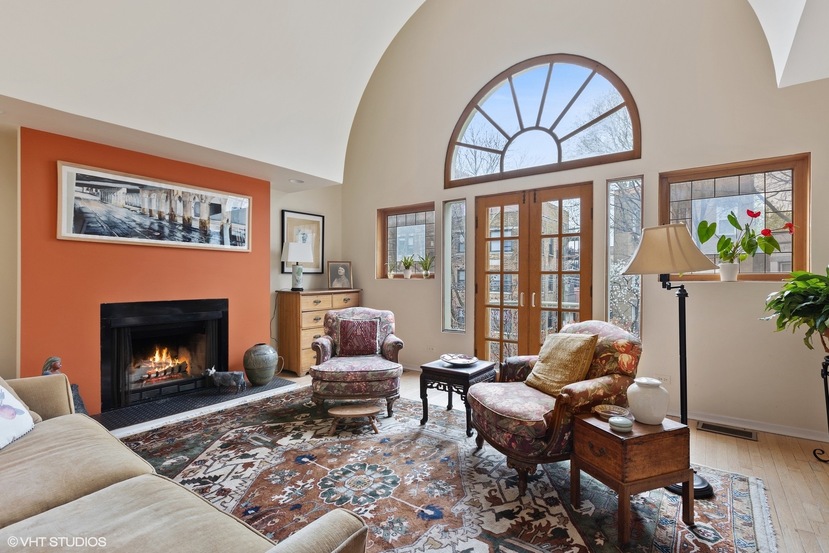 1014 West Oakdale Avenue Chicago, IL 60613 - Photo 2 of 32