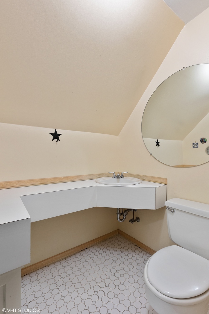 1014 West Oakdale Avenue Chicago, IL 60613 - Photo 18 of 32