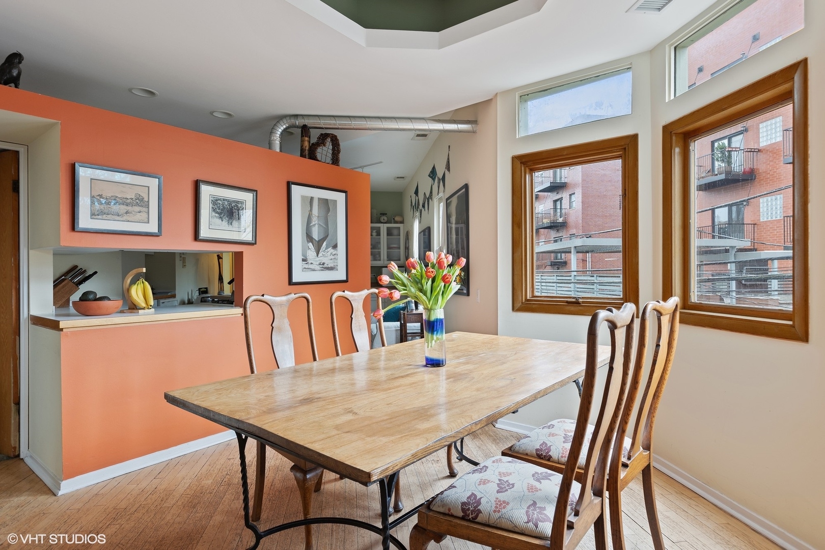 1014 West Oakdale Avenue Chicago, IL 60613 - Photo 6 of 32