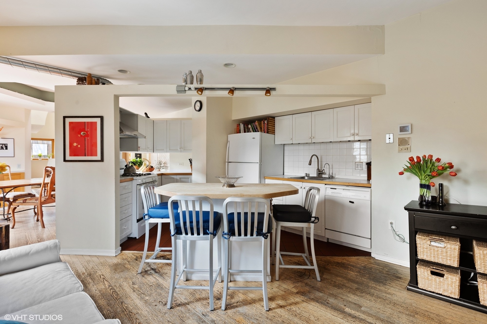 1014 West Oakdale Avenue Chicago, IL 60613 - Photo 8 of 32