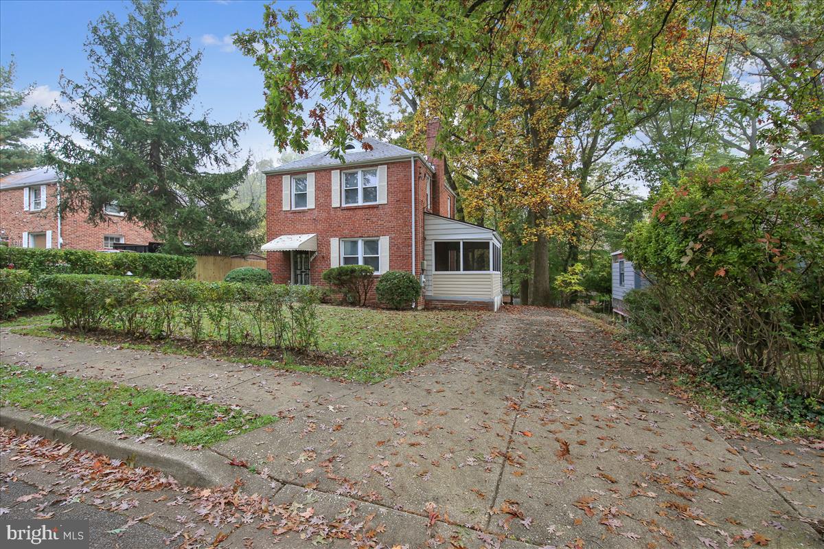 147 Ritchie Avenue Silver Spring, MD 20910 - Photo 4 of 46