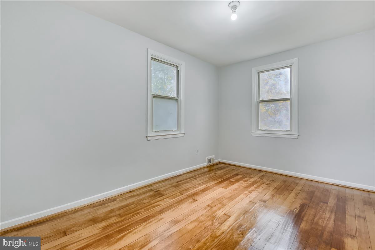 147 Ritchie Avenue Silver Spring, MD 20910 - Photo 32 of 46 Bedroom #2