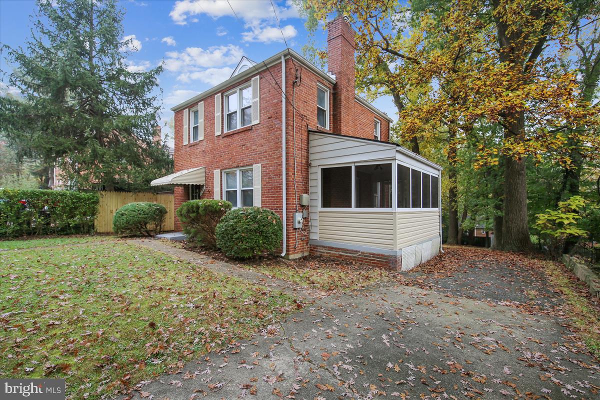 147 Ritchie Avenue Silver Spring, MD 20910 - Photo 5 of 46