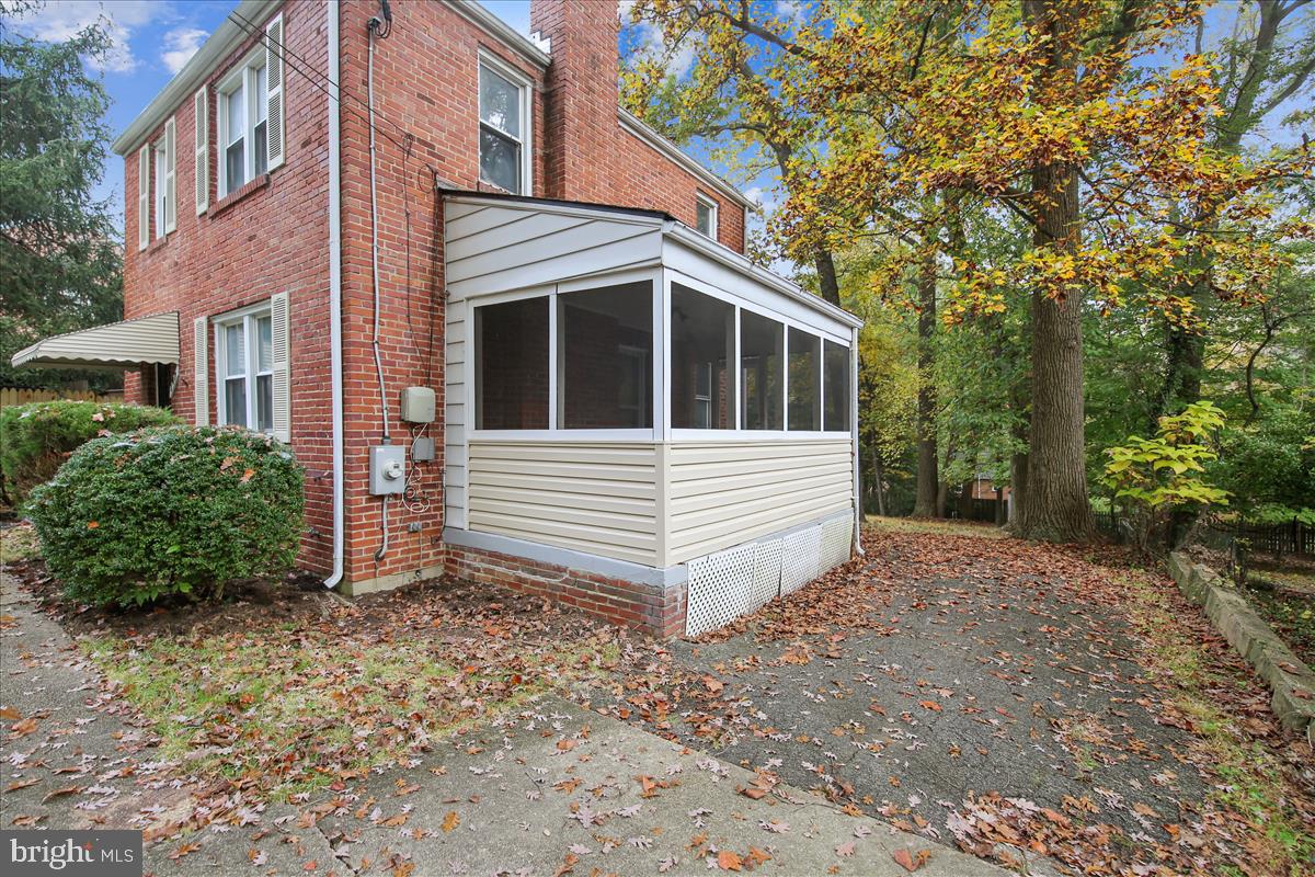 147 Ritchie Avenue Silver Spring, MD 20910 - Photo 6 of 46