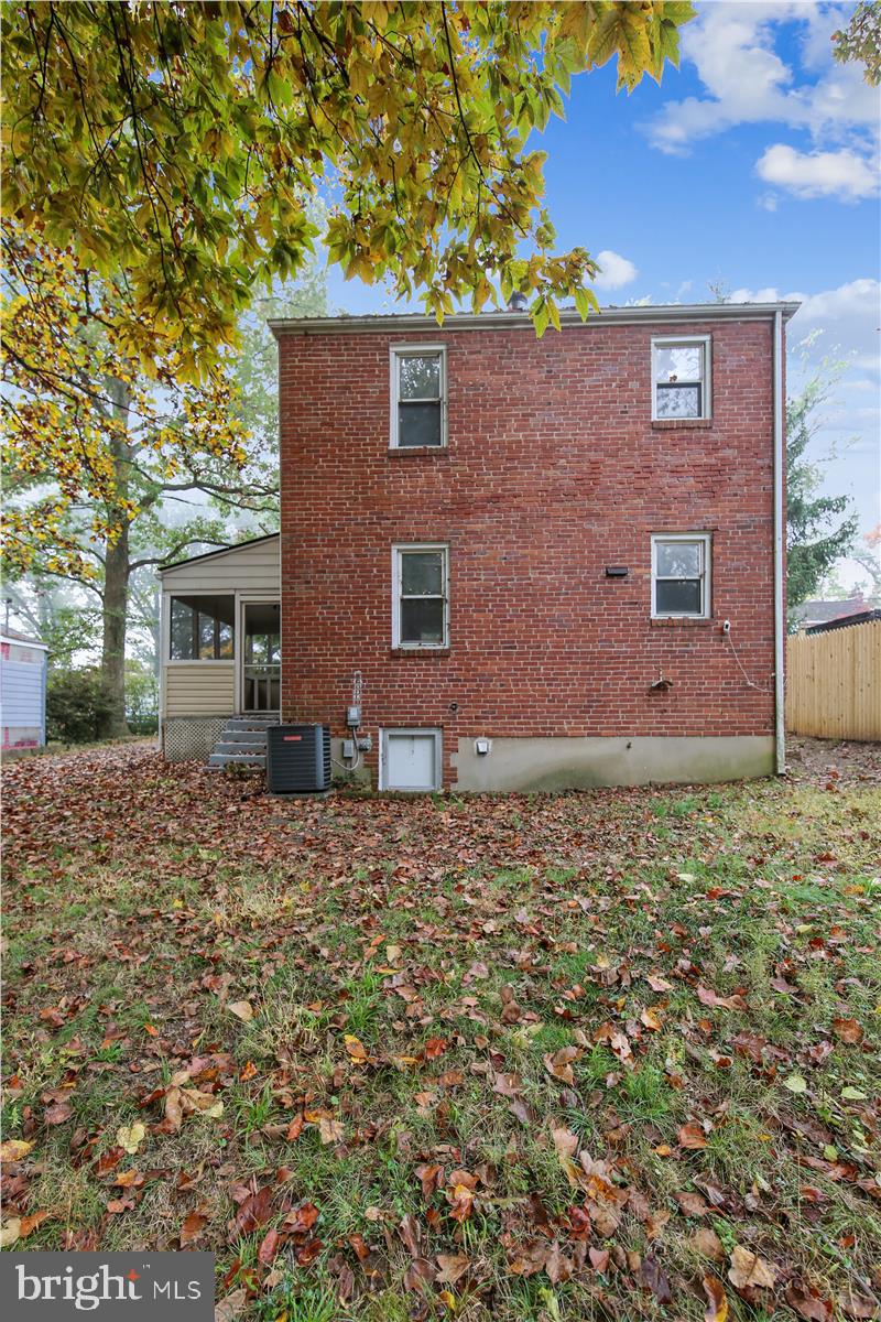 147 Ritchie Avenue Silver Spring, MD 20910 - Photo 8 of 46