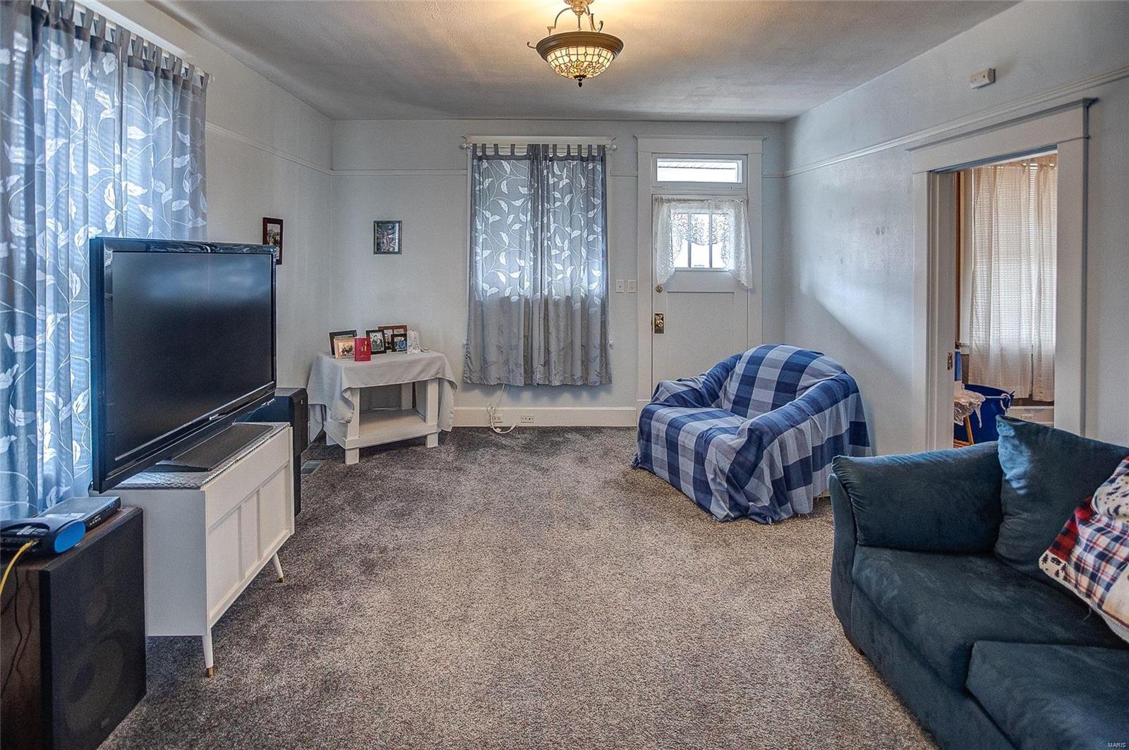 604 South Rapp Avenue Columbia, IL 62236 - Photo 9 of 31 Gallery Image 9