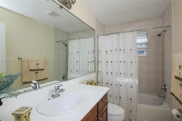 $3,300 | 6945-74 74th St Circle East, Unit 6945, Bradenton, FL 34203