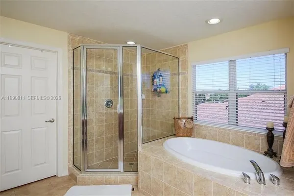 $3,300 | 6945-74 74th St Circle East, Unit 6945, Bradenton, FL 34203