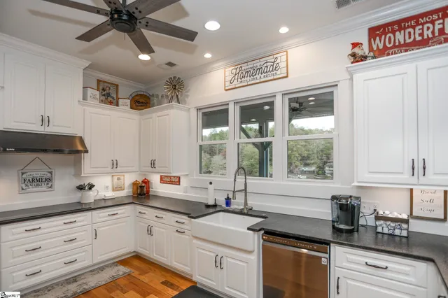 $1,250,000 | 188 Jumping Branch Road, Tamassee, SC 29686