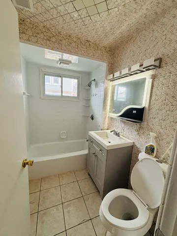 $4,000 | 19 Harding Avenue, Unit 2, Everett, MA 02149