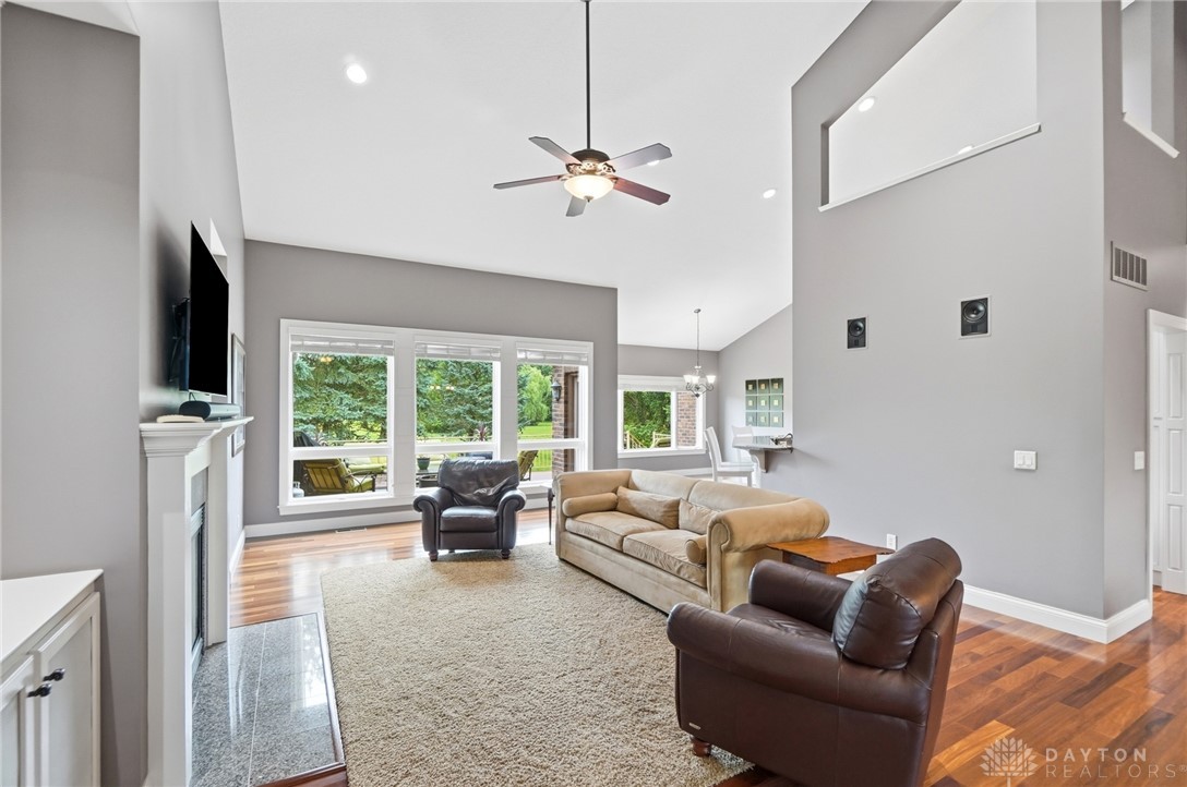 8010 Country Brook Court Springboro, OH 45066 - Photo 8 of 47