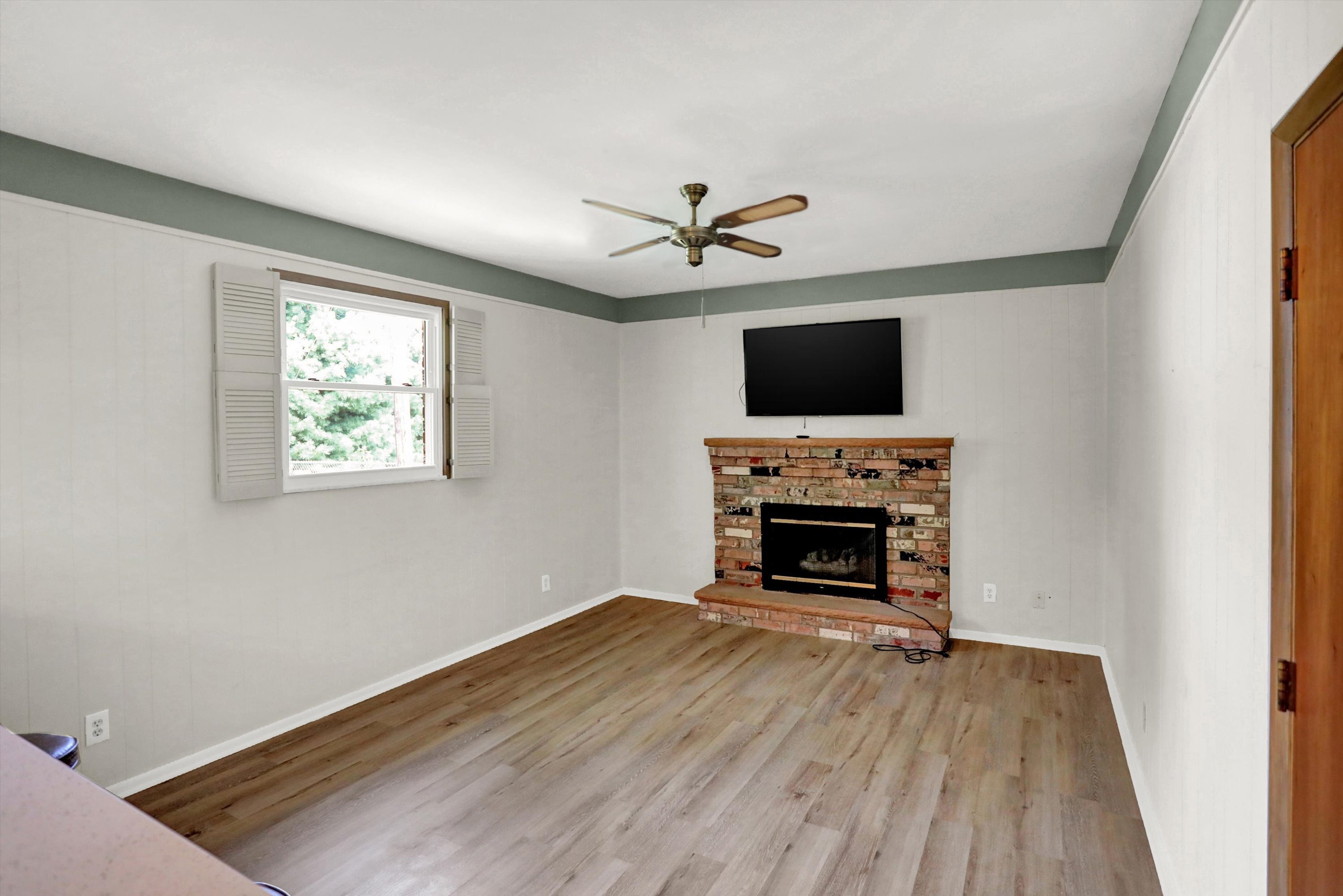 309 Hopkins Road Cumberland, IN 46229 - Photo 14 of 30