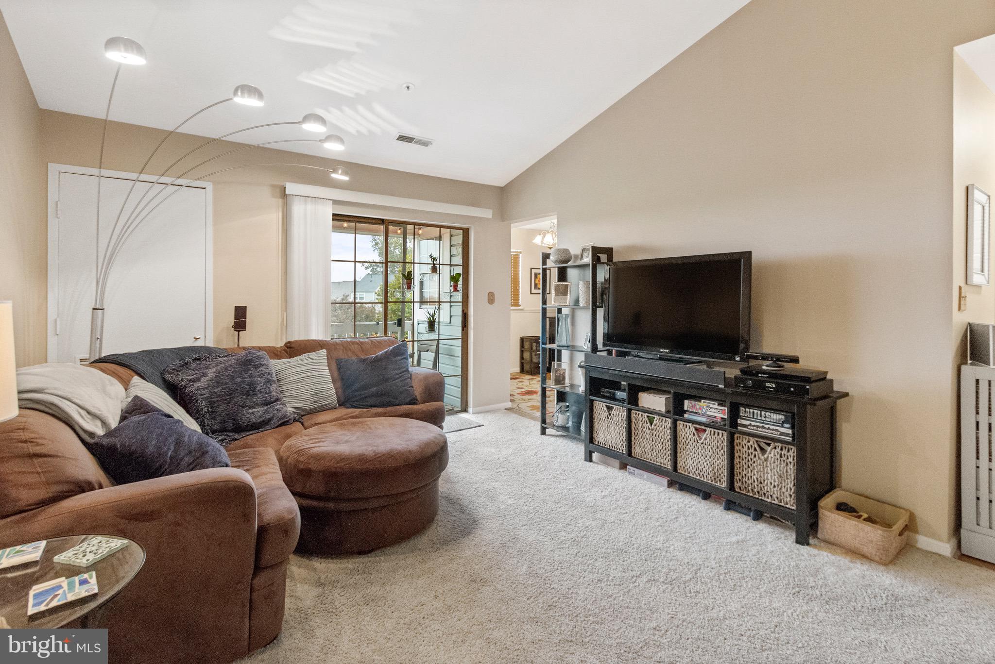 8369 Montgomery Run Road, Unit L Ellicott City, MD 21043 - Photo 5 of 27 Large, comfortable living room