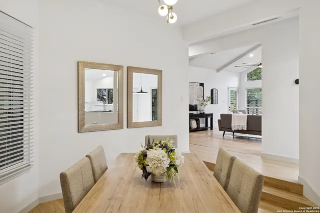 $725,000 | 7435 Hummingbird Hill Lane, San Antonio, TX 78255