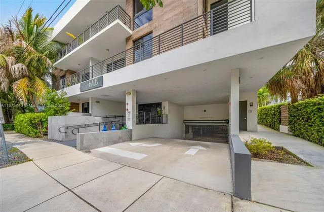 a view of house with outdoor space and sitting space