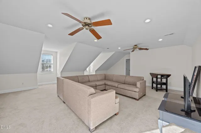 a view of entryway with kitchen