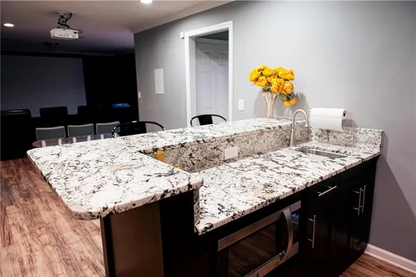 $775,000 | 247 Water Oak Place, Alpharetta, GA 30009