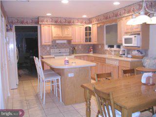 1489 Greenawalt Road Huntingdon Valley, PA 19006 - Photo 3 of 6 Gallery Image 3