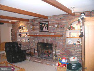 1489 Greenawalt Road Huntingdon Valley, PA 19006 - Photo 4 of 6 Gallery Image 4