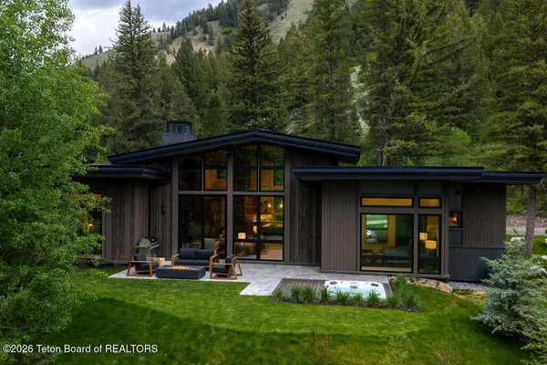 $4,650,000 | 15495 Tall Timber Road, Jackson, WY 83001