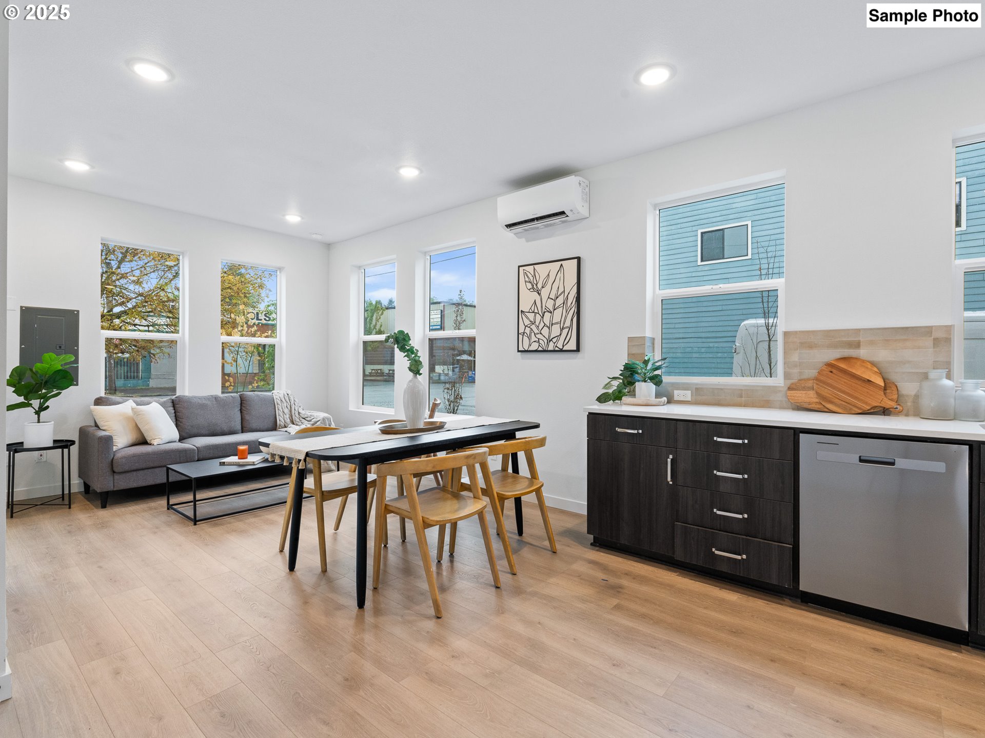 7194 Northeast Glisan Street, Unit 1 Portland, OR 97213 - Photo 6 of 19