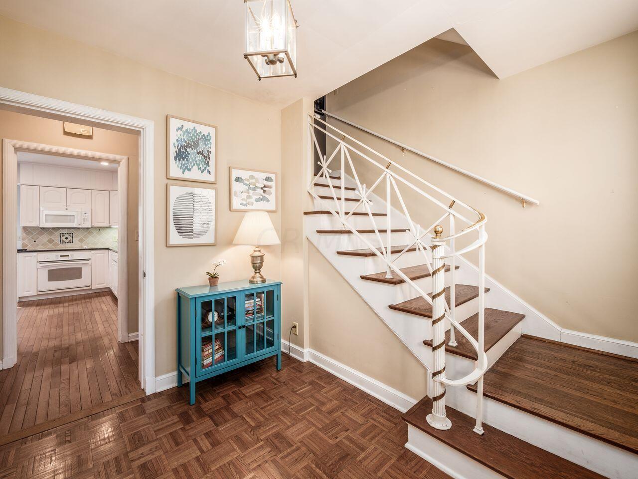2620 Berwyn Road Columbus, OH 43221 - Photo 4 of 39 A_2620_Berwyn_004