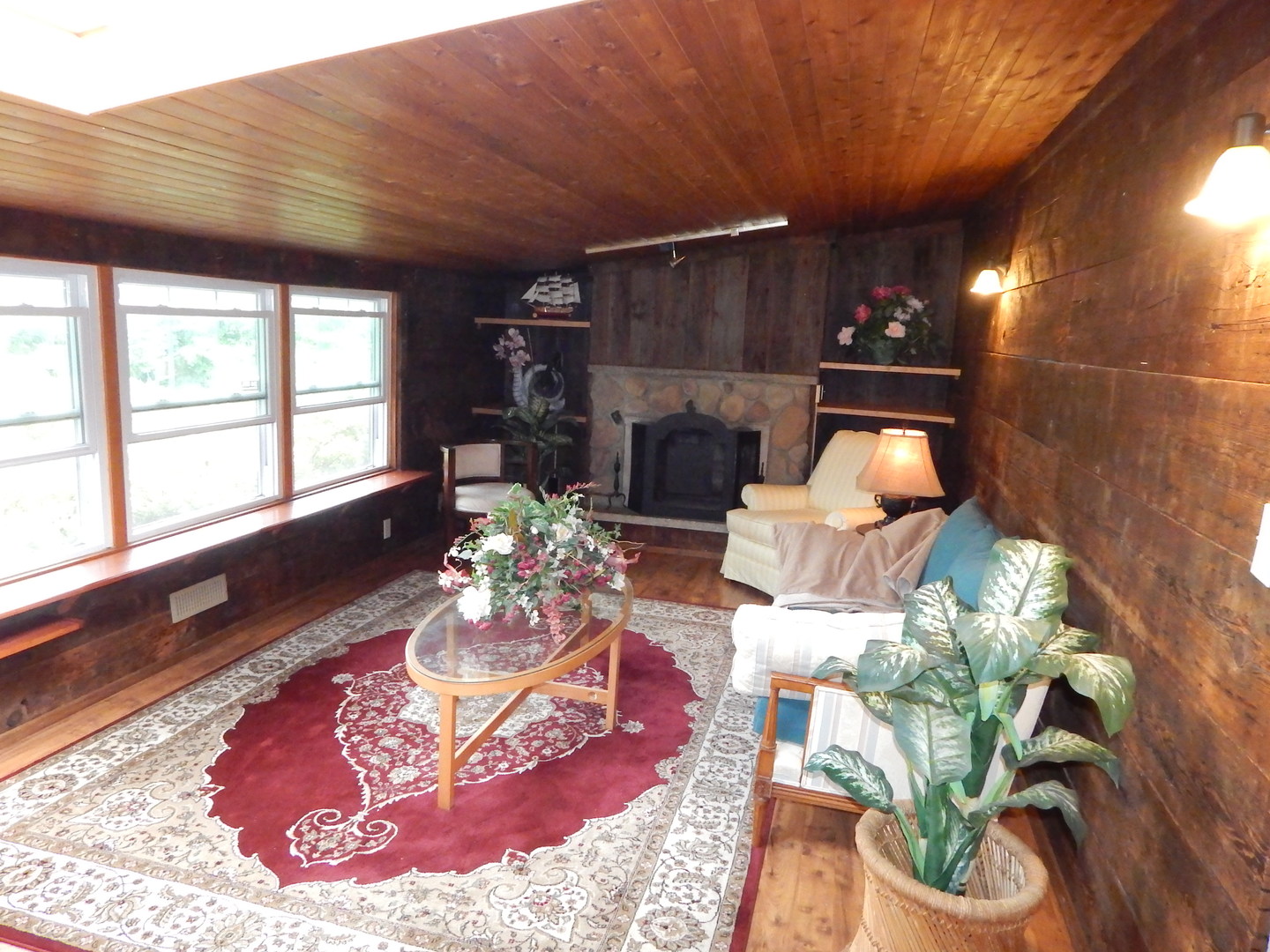600 Robertson Road South Elgin, IL 60177 - Photo 9 of 18 Gallery Image 9