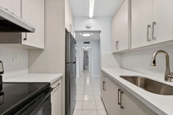 $1,850 | 1335 West 68th Street, Unit 208, Hialeah, FL 33014