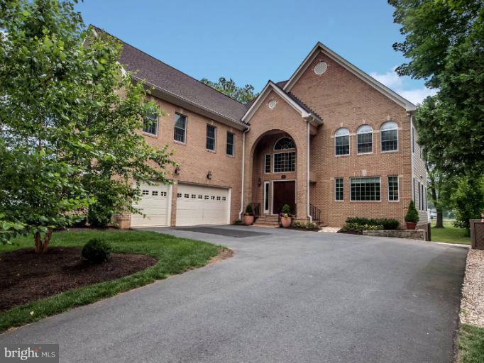 7110 Thrasher Road McLean, VA 22101 - Photo 1 of 27 Exterior (Front)