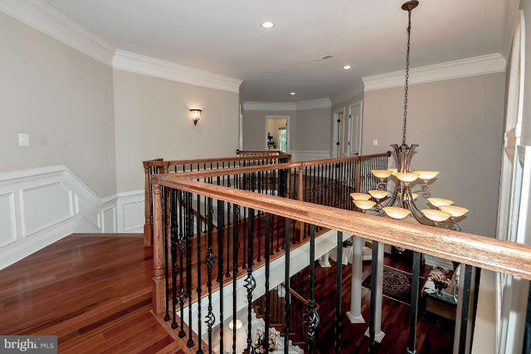 7110 Thrasher Road McLean, VA 22101 - Photo 13 of 27 Interior (General)
