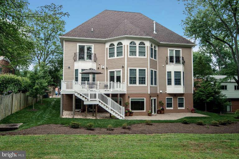 7110 Thrasher Road McLean, VA 22101 - Photo 27 of 27 Exterior (Rear)