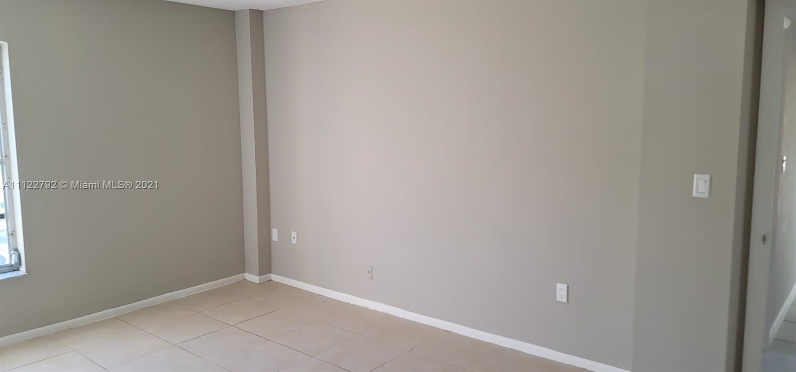 Manors of Inverrary Condominiums Lauderhill, FL 33319 - Photo 7 of 17 a view of an empty room